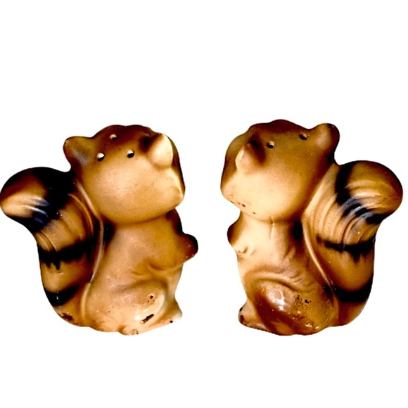 Raccoons Salt And Pepper Shakers Vintage Hand Painted Japan - Picture 2 of 7